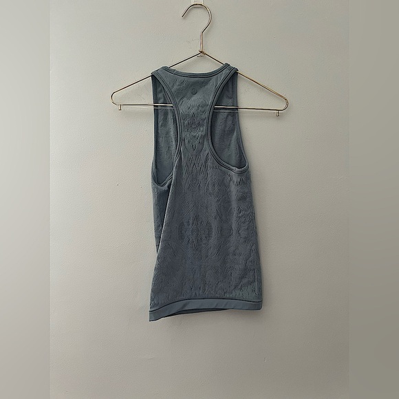 Lululemon Blue Tank Top - Picture 2 of 5